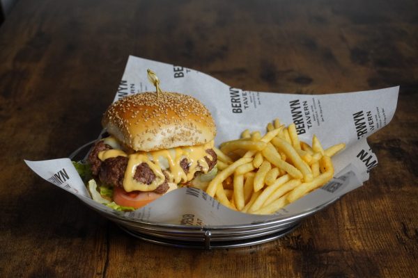 Best Burgers in Berwyn PA | Local Favorite for Burgers & Beer