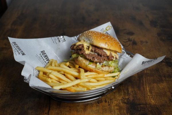 DSC00053 Best Burgers in Berwyn PA | Local Favorite for Burgers & Beer