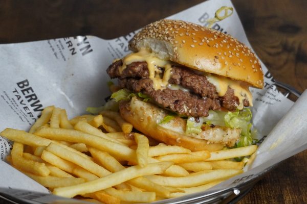 DSC00056 Best Burgers in Berwyn PA | Local Favorite for Burgers & Beer Best Burgers in Berwyn PA | Local Favorite for Burgers & Beer